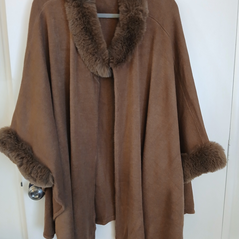 Luxurious Brown Fur-Trimmed Poncho